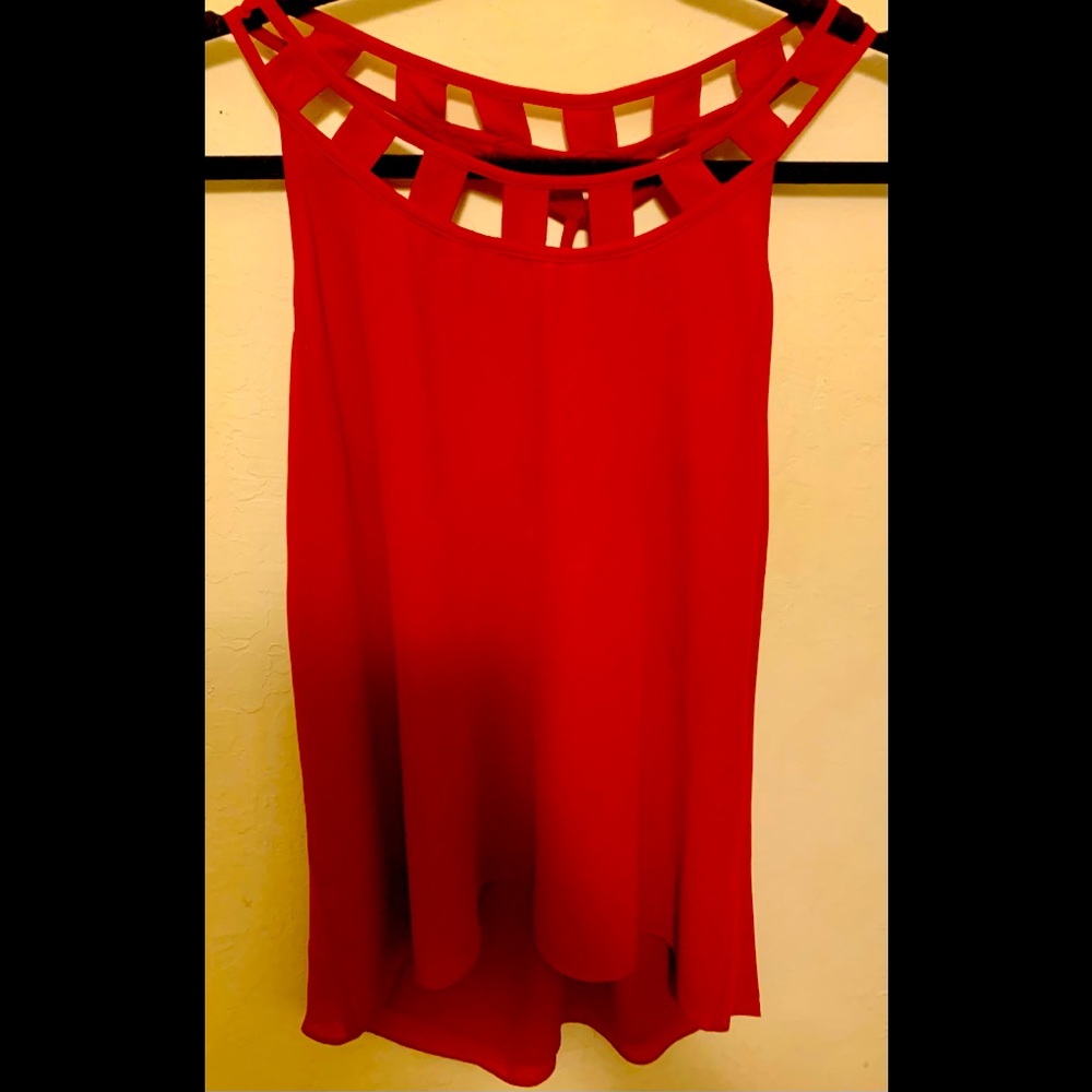 🎀Lost April red polyester sleeveless blouse- Large